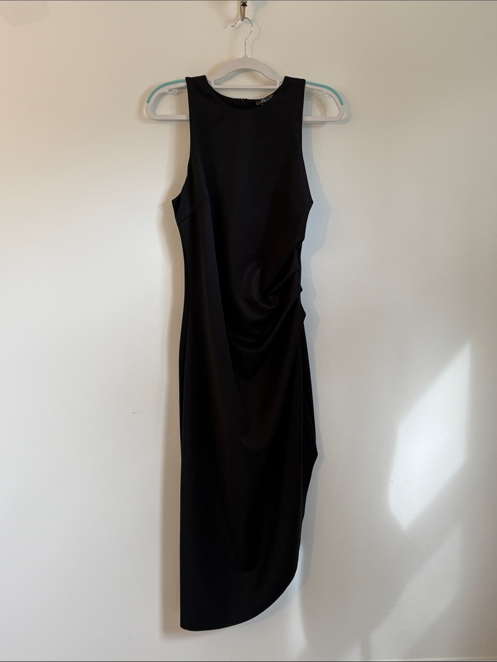 VENUS Black Sleeveless Ruched Midi Dress